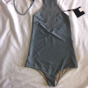 ACACIA one piece